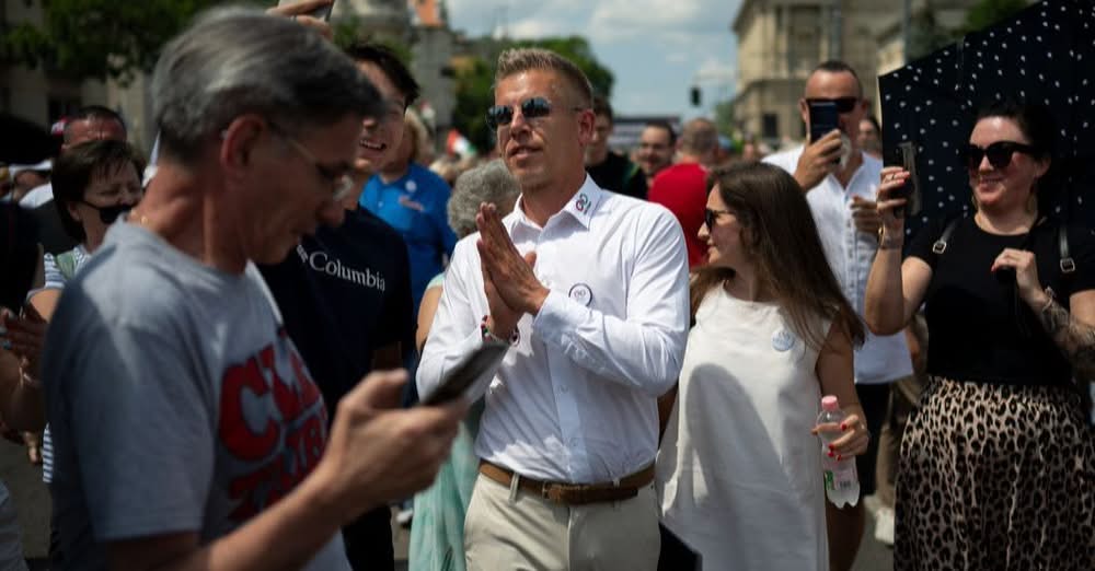 Bósnia Herzegovina, Avaz, Croata