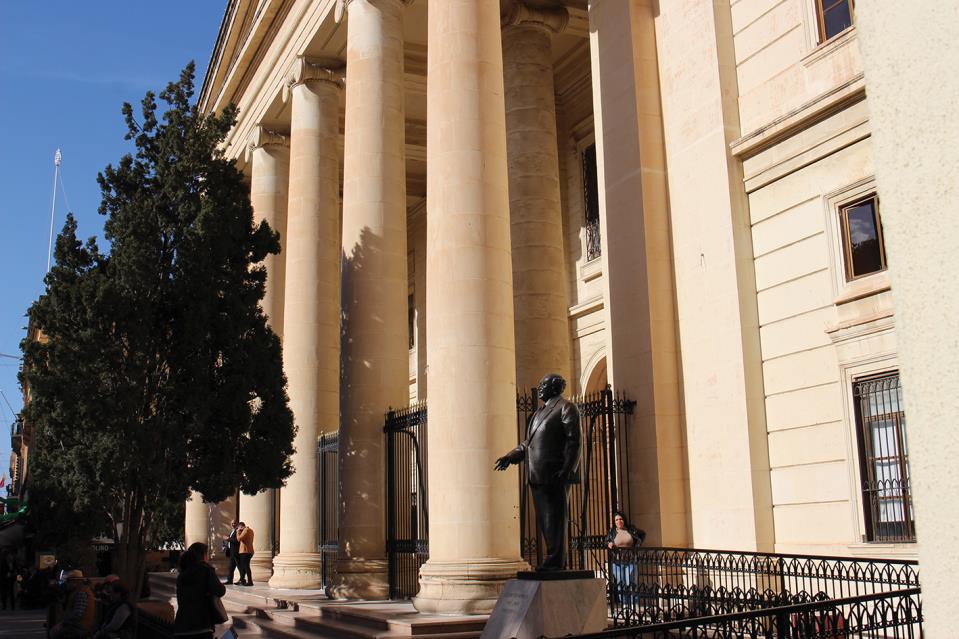 Malta, The Malta Independent, Inglês