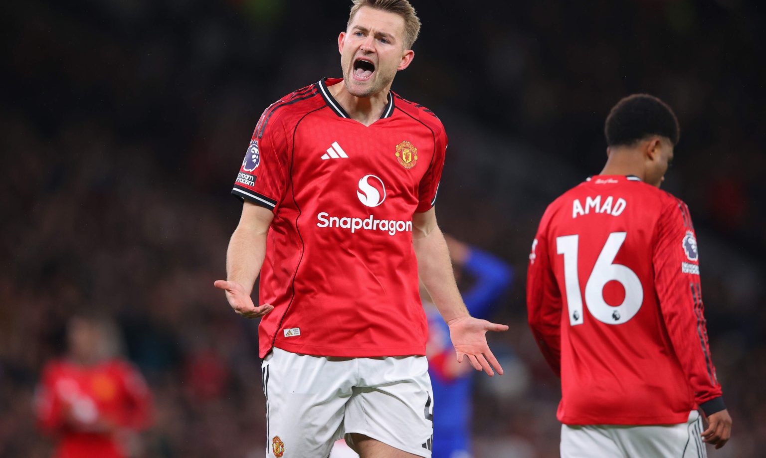 Holanda, De Telegraaf, Holandês  Matthijs de Ligt 51 dagen voor eerste duel Oranje op WK weer present op trainingsveld Manchester United