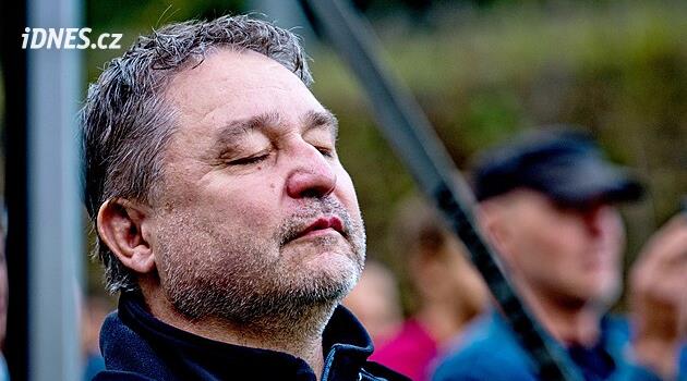 República Tcheca, Lidove Noviny, Tcheco