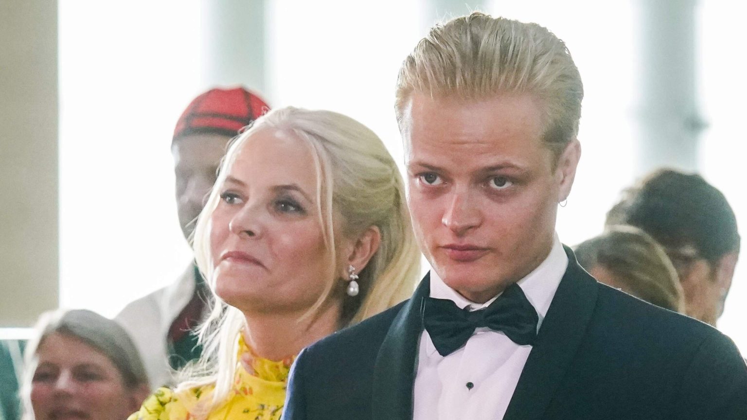 Holanda, De Telegraaf, Holandês Marius Borg Høiby, zoon Noorse kroonprinses, veroordeeld tot vier jaar cel