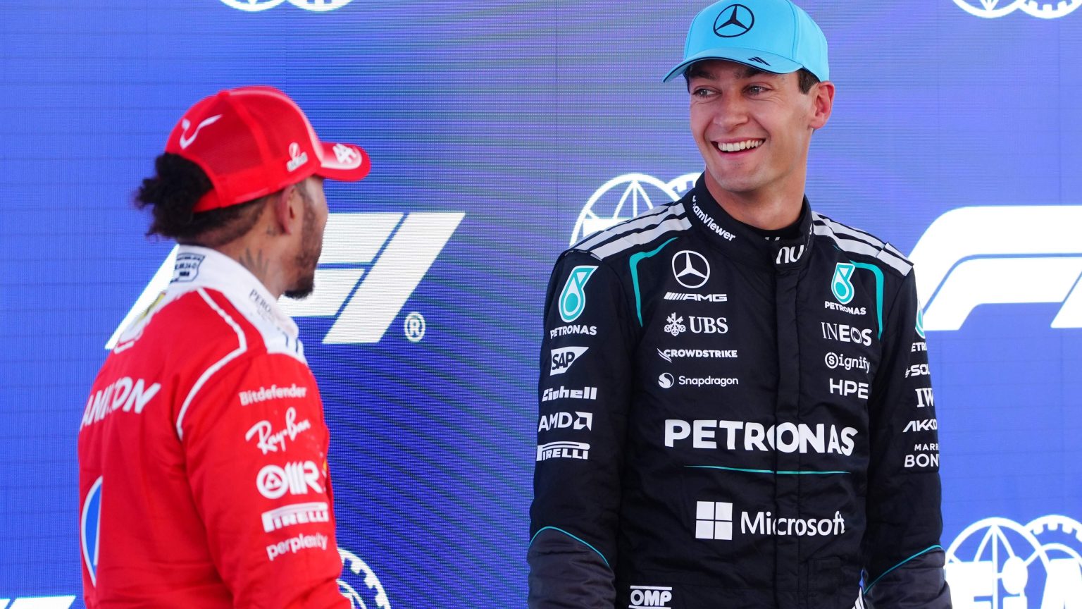 Holanda, De Telegraaf, Holandês Polesitter George Russell én Lewis Hamilton verbazen zichzelf tijdens kwalificatie in Barcelona