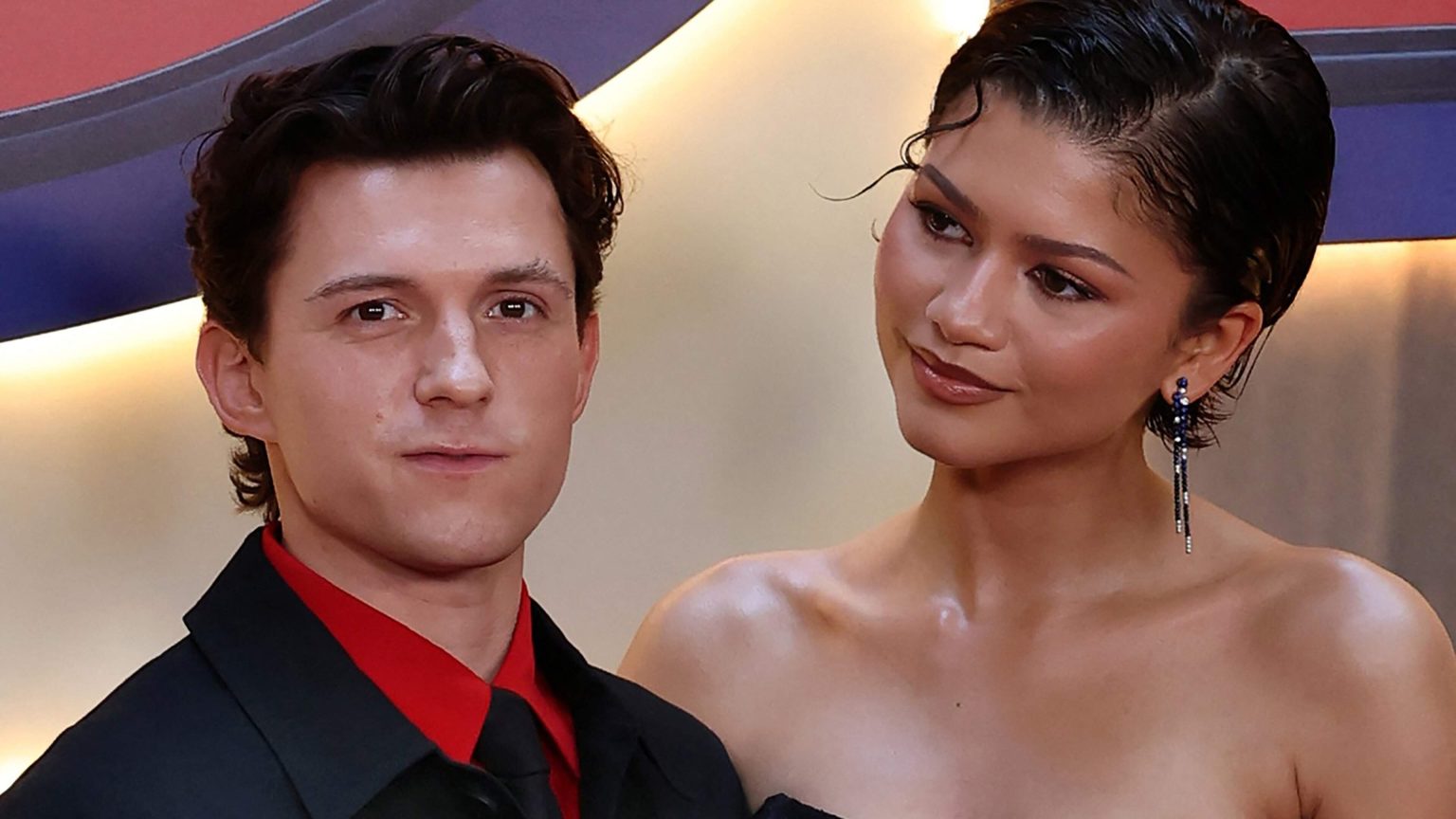 Holanda, De Telegraaf, Holandês Tom Holland (30) praat zijn mond weer eens voorbij: ’Ja, Zendaya en ik zijn getrouwd’