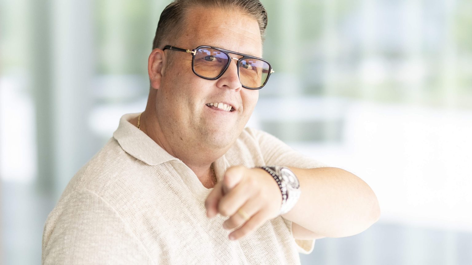 Holanda, Nieuws, Holandês