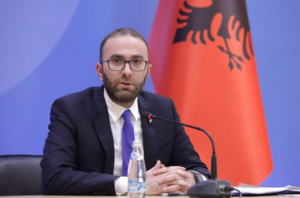 Albânia, 24 Ore, Albanês U shkel Kushtetuta 7 herë – 24 ore
