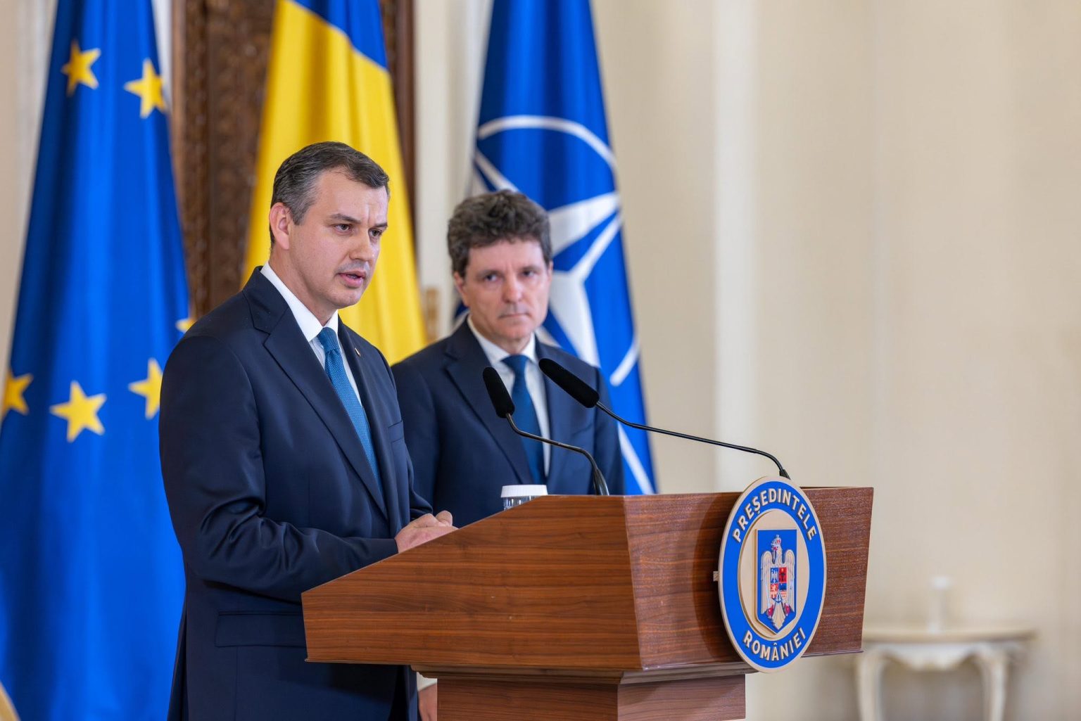 Romênia, Cotidianul, Romeno