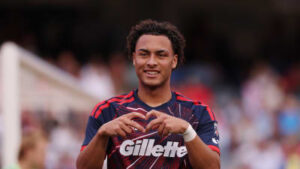 Albânia, 24 Ore, Albanês Peyton Miller vendos ndeshjen, New England Revolution fiton 2-1 në Soldier Field – 24 ore