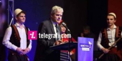 2019-04-ali-ahmeti-me-llogo-jpg-300x179.jpg