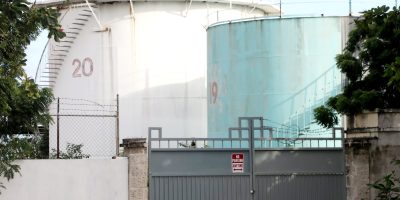 27oct23-The-old-Mobile-oil-refinery.jpg