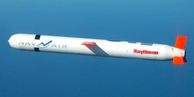 638425_1024px-tomahawk-block-iv-cruise-missile-crop_f.jpg