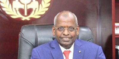 Abdoulkader-Kamil-Mohamed-reconduit-au-poste-de-Premier-ministre-696x696.jpg