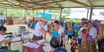 Brigadas-avanzan-con-esperanza-y-salud-en-comunidades-de-Poptun-5.webp.webp