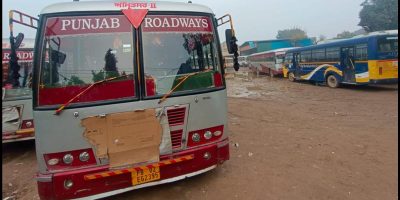 Buses-parked-at-the-Punjab-Roadways-workshop-in-Am_1736149269090.jpg