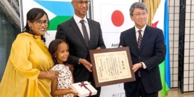 Cooperation-bilaterale-le-Japon-distingue-Hassan-Omar-Mohamed-pour-son-engagement-en-faveur-de-lamit.jpeg
