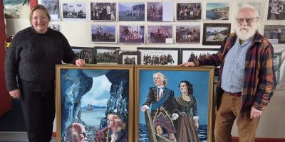 Hermione-Lamond-and-Donald-Jack-with-the-paintings.jpg