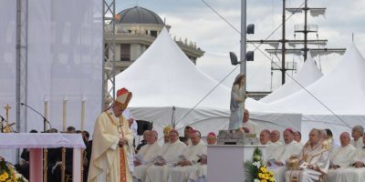 Papa-Francisk-plostad-liturgija-2019-Janevska-Ilieva-37.jpg