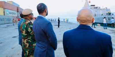 Somali-Defence-Minister-Abdulkadir-at-Mogadshu-port.jpg