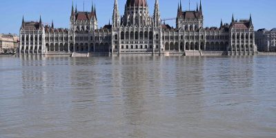 TOPSHOT-HUNGARY-WEATHER-FLOOD.jpeg