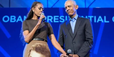 TOPSHOT-US-POLITICS-CULTURE-MUSEUM-OBAMA.webp