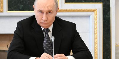 TS-Putin-Dam-Phan-3-Ben.jpg