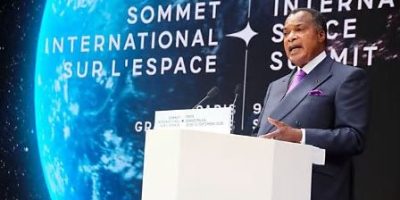 sassou_et_l_espace-adaee.jpg
