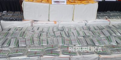 satresnarkoba-polresta-bandung-berhasil-membongkar-jaringan-peredaran-obat-keras_250130211914-558.jpg