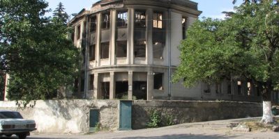 sgorevshee-zdanie-parlamenta-1024x768.jpg