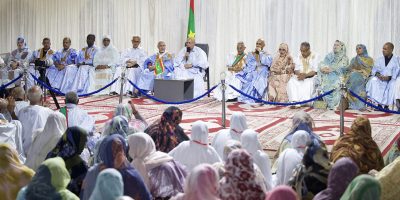 الرئيس-يترأس-اجتماع-الأطر-في-شنقيط.jpg